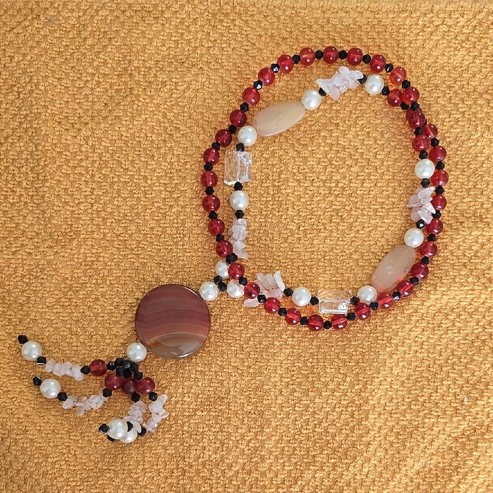 ECUATORIAN: NECKLACE